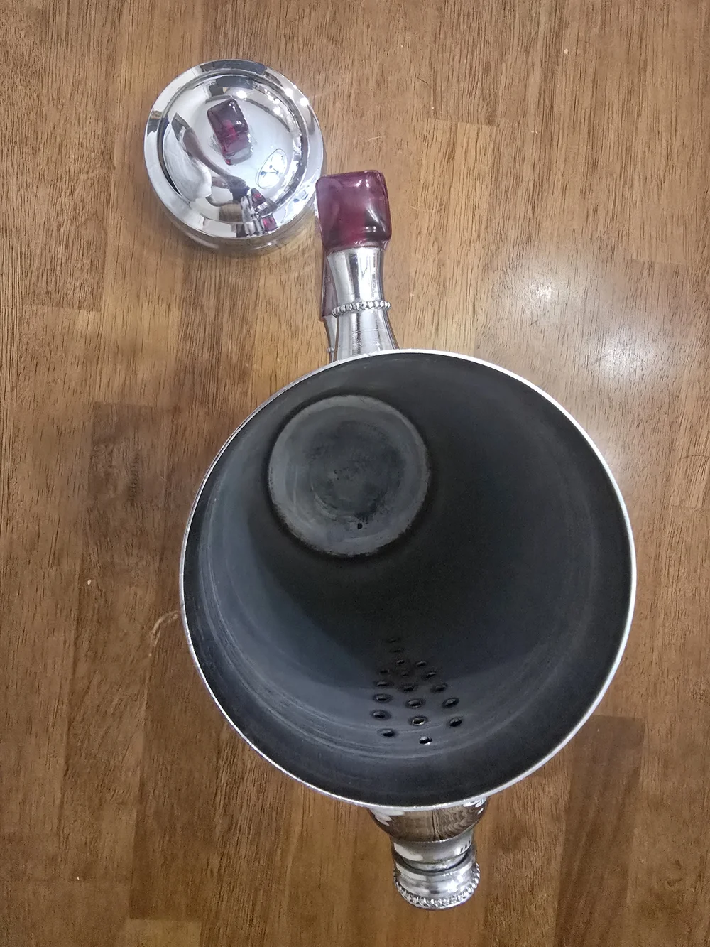 VTG Art Deco Chrome Red Bakelite Catalin Cocktail Shaker 6 Cups & Garnish Bowl